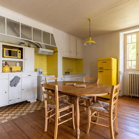 Dom wakacyjny Domaine Les Maurelles Milhac